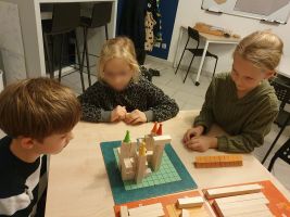 daniel+antonie+marie 25.11.25 blur h200